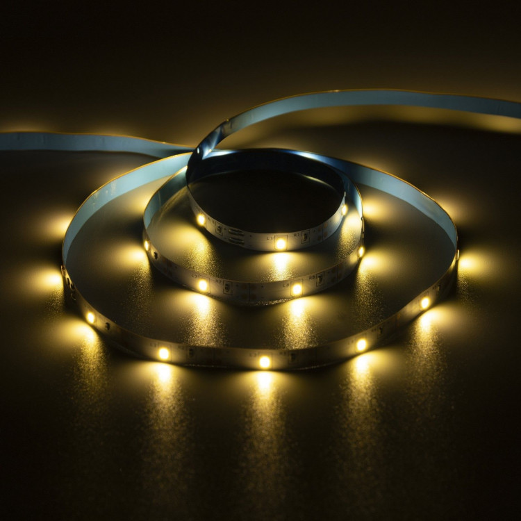 Светодиодная лента Luazon Lighting 3 м, IP20, SMD2835, 30 LED/м, 3хААА, 3000К 