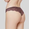 Нежные кружевные трусики-бразилиана
