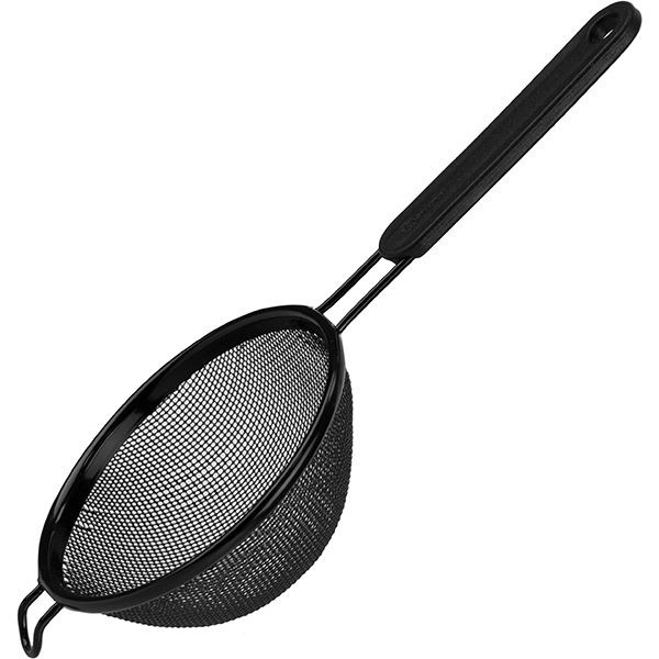 Черное сито с пластиковой ручкой и антипригарным покрытием - 22 см. 