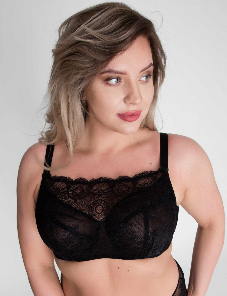 Бюстгальтер-топ с сетчатыми мягкими чашками +size и гипюром поверх 