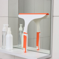 Водосгон с нескользящей ручкой Raccoon Orange