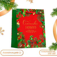 Новый год. Пакет подарочный  Счастливого Нового года , на красном, 18 х 22,3 х 10 см.