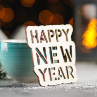 Деревянная подставка под горячее Happy New Year